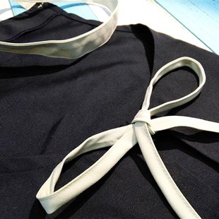 受训过的金毛猎犬动物黑色家居厨房围裙网咖奶茶店工作服礼物礼品