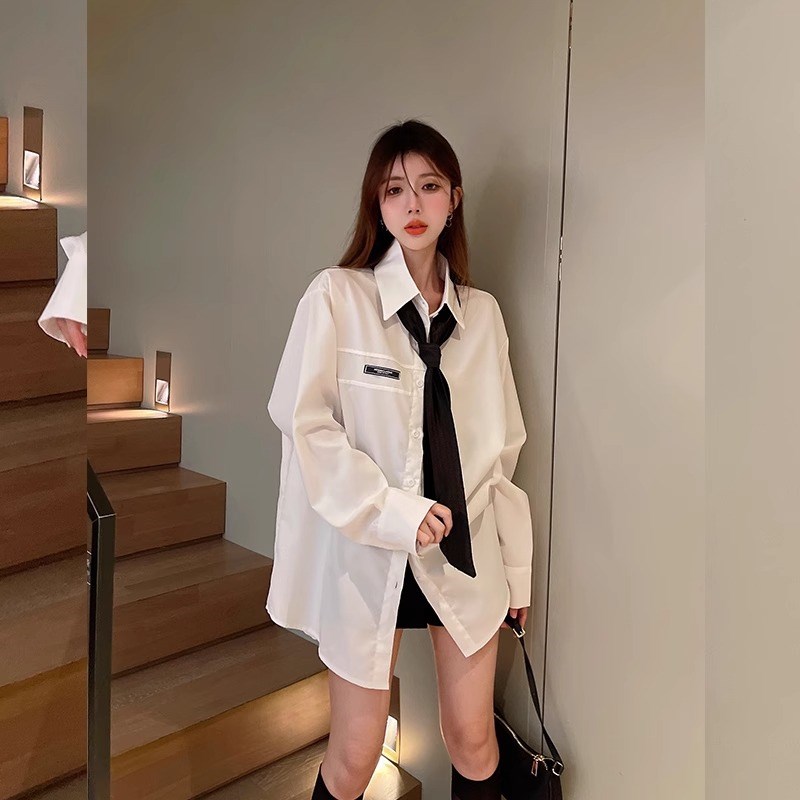 2026春秋季新款时尚洋派白色领B带衬衫女长袖韩版宽松中长版衬衫