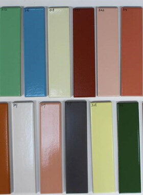 洗手间绿色砖老款平面修补维修小白砖白色条砖6x24瓷砖墙砖掉落