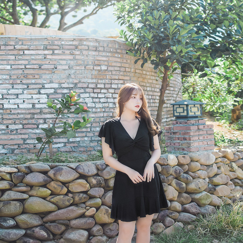 谭柒柒大码泳衣女夏m胖mm200斤遮肚显瘦裙式连体黑色遮肉保守泳装,运动/瑜伽/健身/球迷用品,连体泳衣,淘宝优惠券,粉丝福利购,淘宝优惠卷