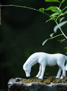 陶瓷小白马微景观盆景马到成功造景创意招财玄关家居装饰禅意摆件