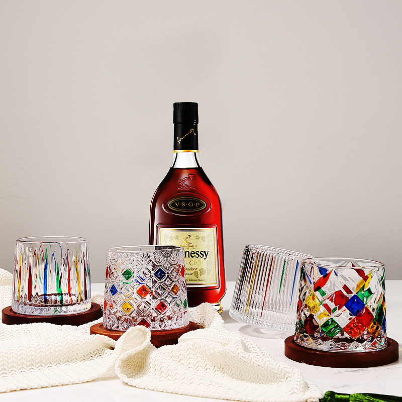 水晶玻璃杯带杯垫旋转杯不倒翁解压杯威士忌酒洋酒啤酒杯家用水杯