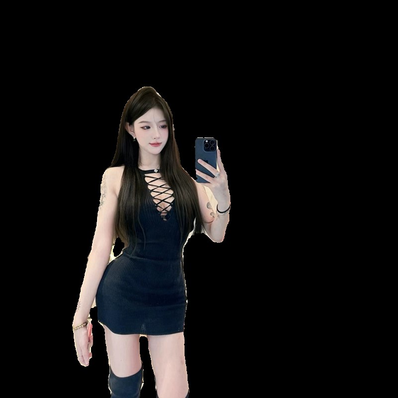 【TiTi美少女】夜场蹦迪镂空心机紧身短裙露胸挂脖无袖针织连衣裙