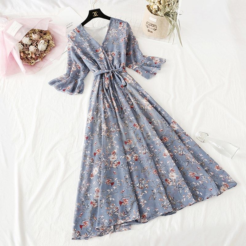 碎花连衣裙2024新款夏很仙的法国小众桔梗裙子复古森系雪纺长裙女