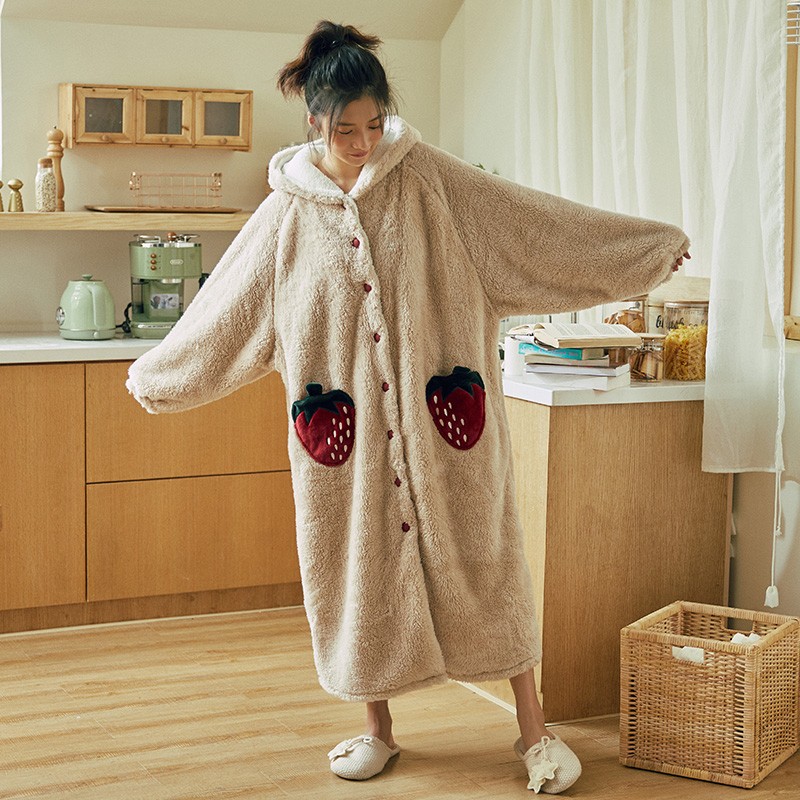 草莓珊瑚绒睡袍女春秋冬长款浴袍加厚卡通可爱学生甜美睡裙睡衣女
