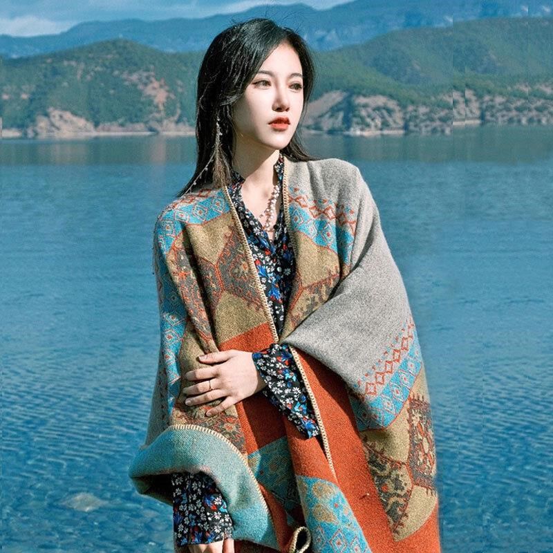 新款民族风披肩秋冬加厚保暖西藏云南青海旅游拍照外搭披风斗篷围