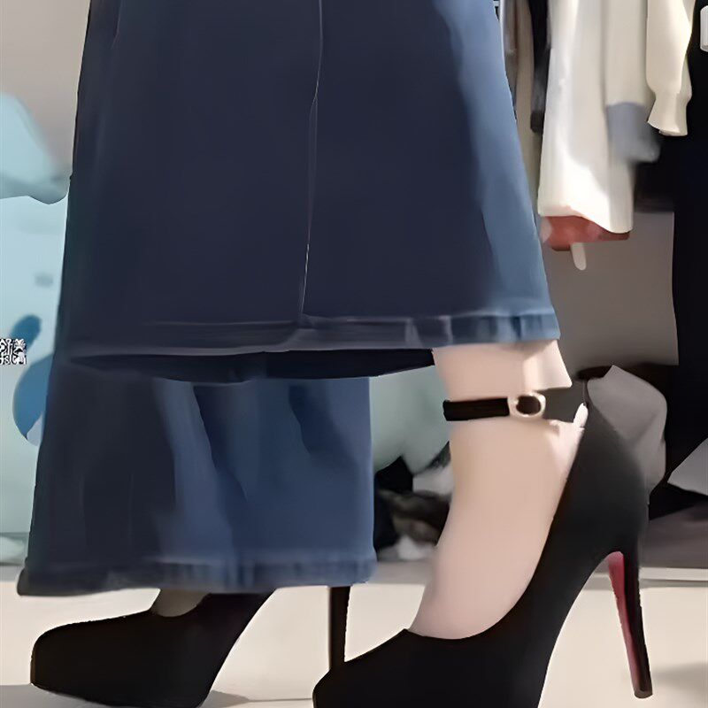 法式不掉跟绒面防水台高跟鞋y女日常新款小众设计红底职业单鞋女