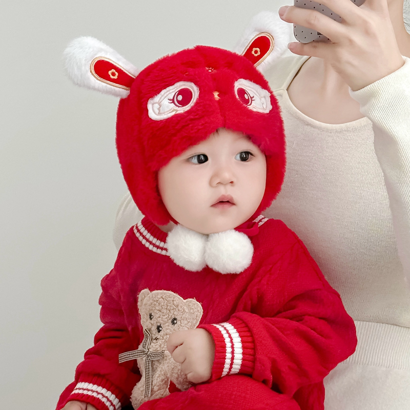 兔七宝婴儿帽子秋冬季红色护耳帽