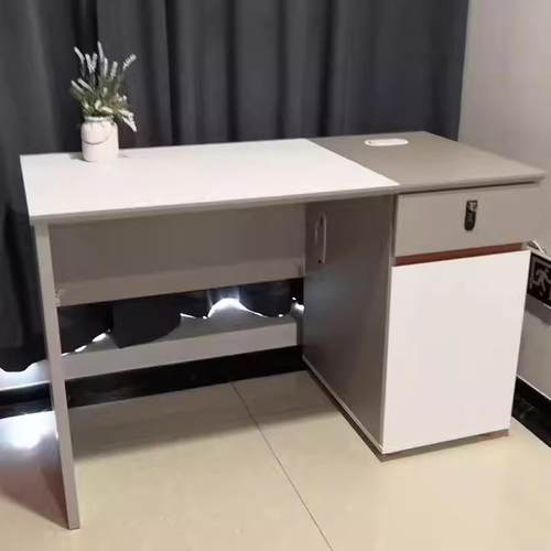 青岛办公家具厂家直销办公桌椅电脑桌工位组合办公桌简约80后工厂