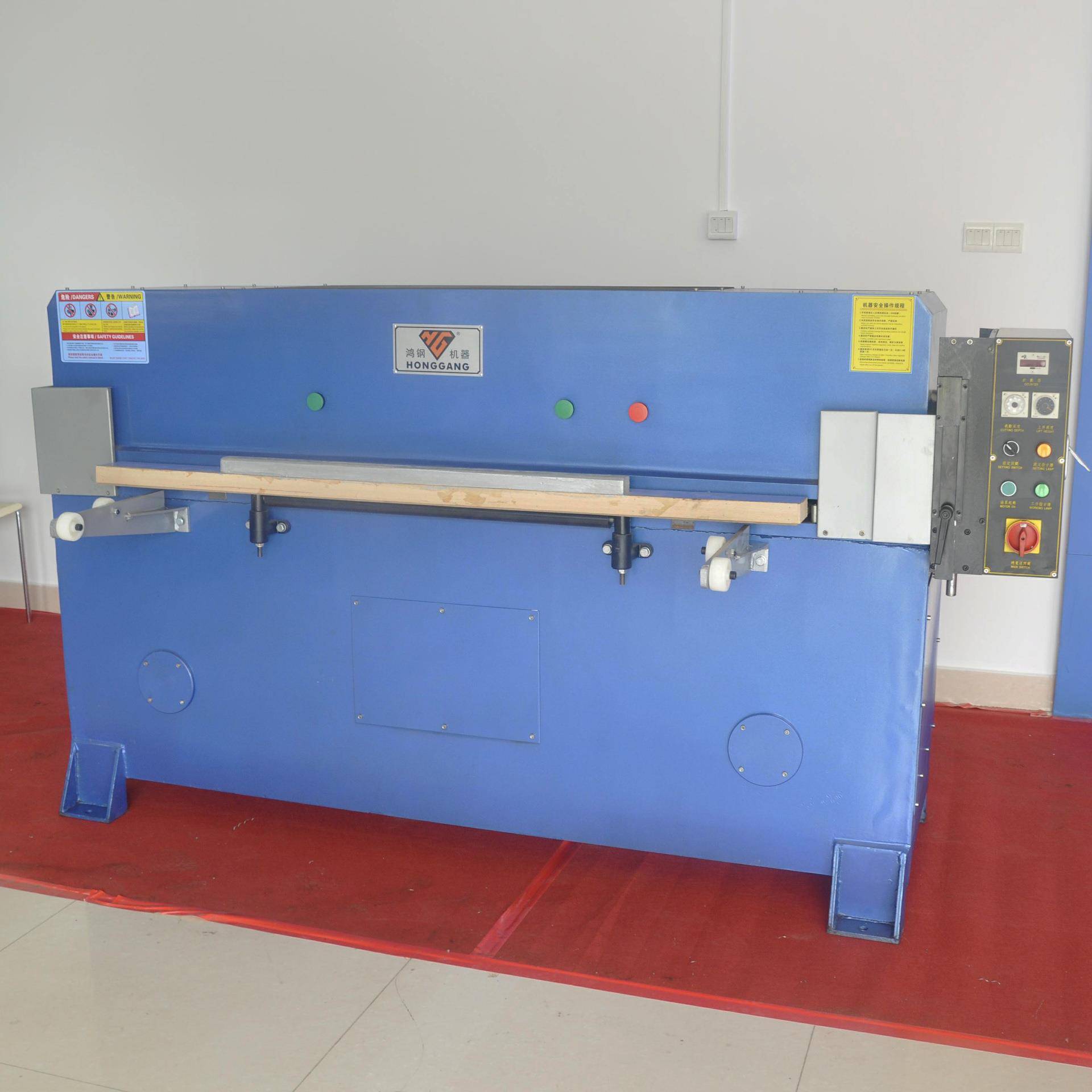 0吨裁断机价格精密四柱液压通用型裁断机价格