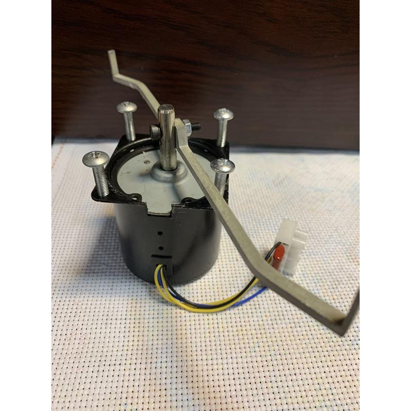 10升20升大头鱼花鲢鲈鱼泥鳅投食器投料机粉料桶永磁钢齿低速电机