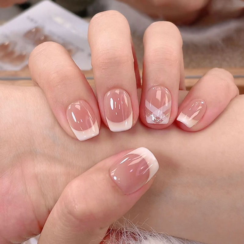 纯手工穿戴甲短款白色法式指甲贴