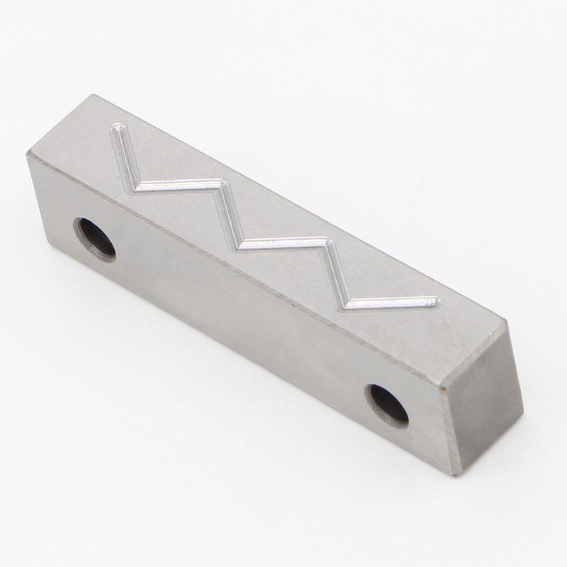 注塑模具精密行位压条滑块耐磨非标定制40CR材质配件20x10/20x12