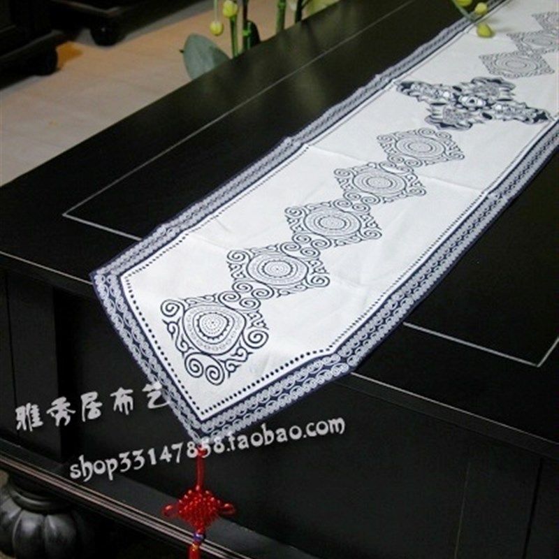 雅秀居布艺/桌旗/桌布/33*180CM/祥云图案/红蓝两色/42元一条