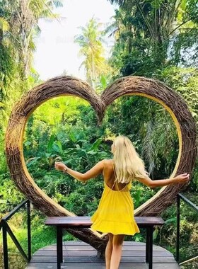巴厘岛网红鸟巢户外景区庭院阳台落地悬挂款藤编秋千吊椅打卡拍照