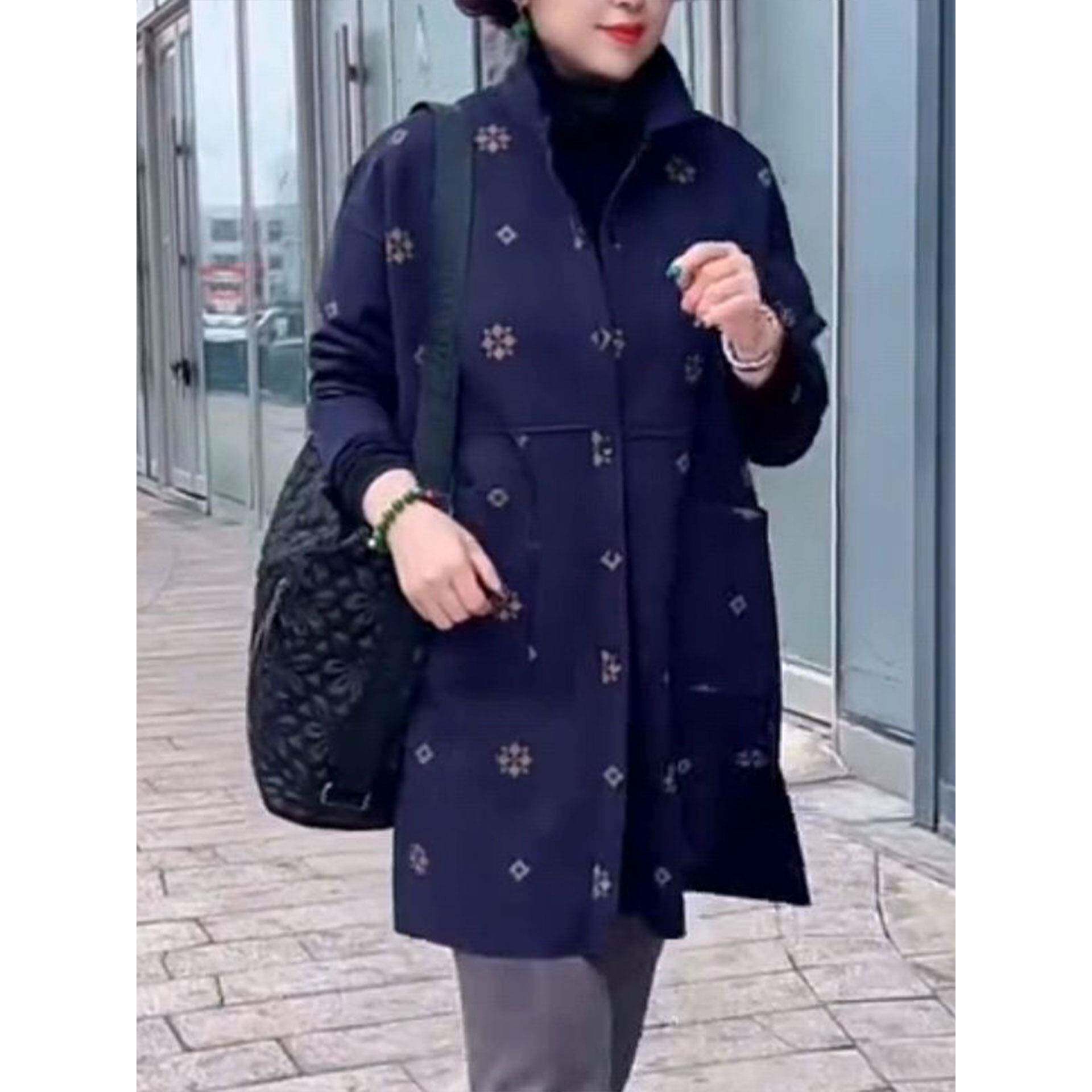 极速时尚中年妈妈翻领风衣外套女2026秋季新款宽松休闲百搭中长款