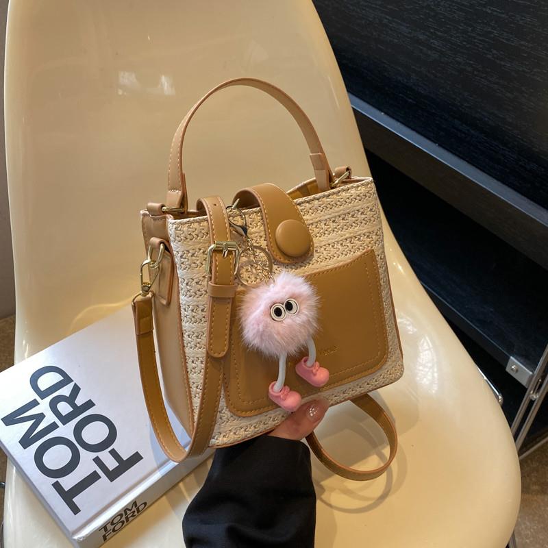 推荐复古撞色编织手提小包