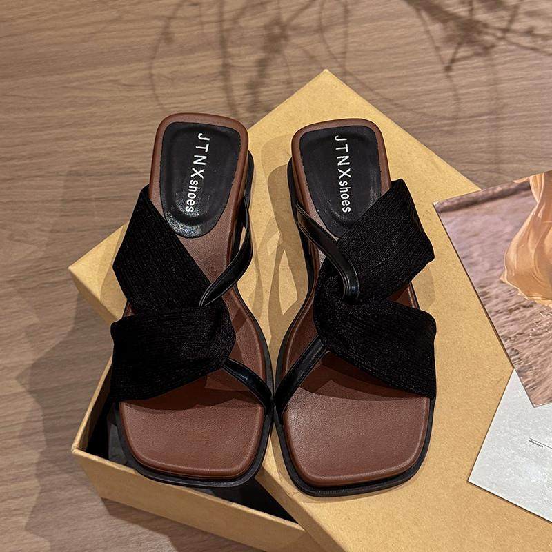 推荐法式方头绝美一字拖女外穿2025新款坡跟露趾凉拖鞋高级感配裙