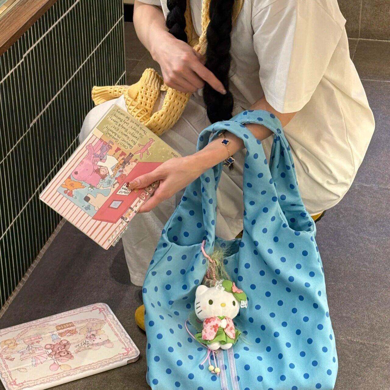 极速韩系蓝色波点帆布包女士2026新款大容量肩托特包慵懒风通勤背