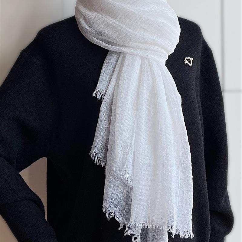 新品棉麻围巾春秋女薄款毛边文艺民族风丝巾长款皮粉披肩两用冬季