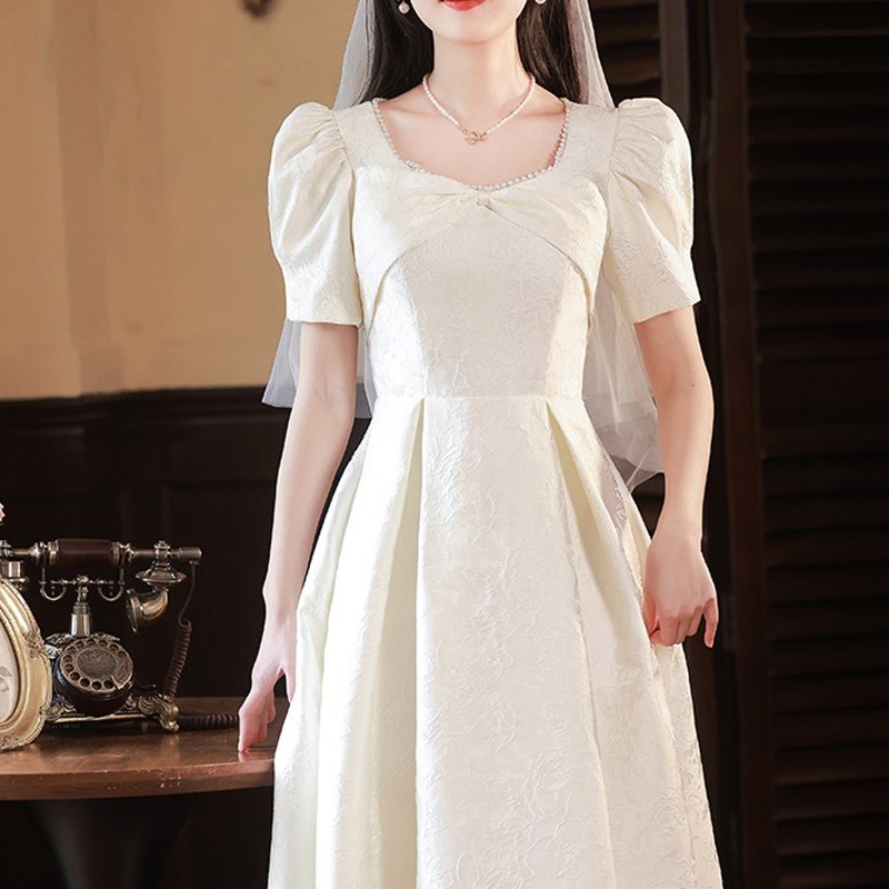 晚礼服女宴会气质轻奢小众高端法式高级感成人领证登记白色连衣裙