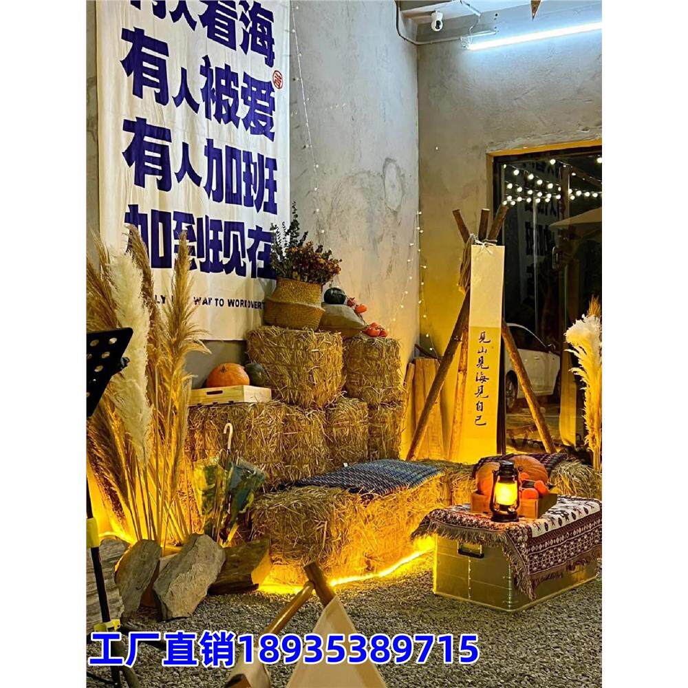 草垛干稻草农家乐装饰方