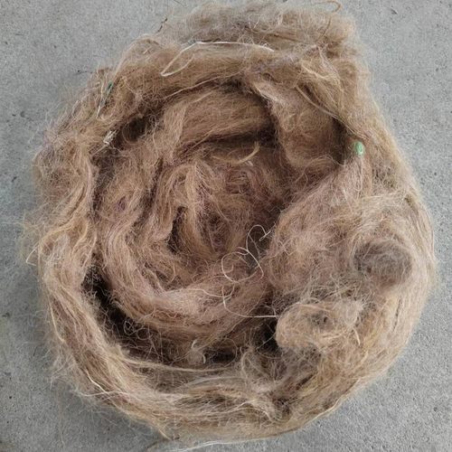 麻丝油绳填缝堵洞建筑工