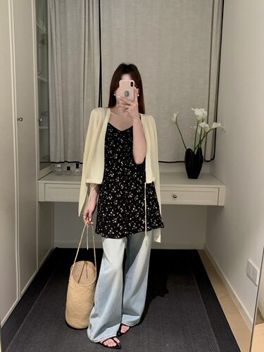 非真实价格：韩国Chic气质温柔小女人设计感时髦碎花吊带