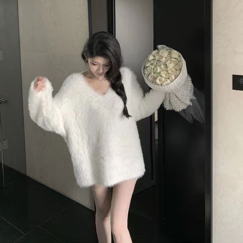 冬季加厚仿皮草毛衣V领保暖w宽松白色打底衫慵懒风配棉服内搭时尚