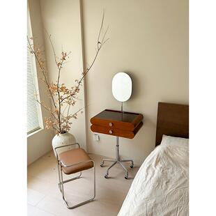 北欧小型复古梳妆台可移动升降化妆桌包豪斯梳妆桌带化妆镜面一体