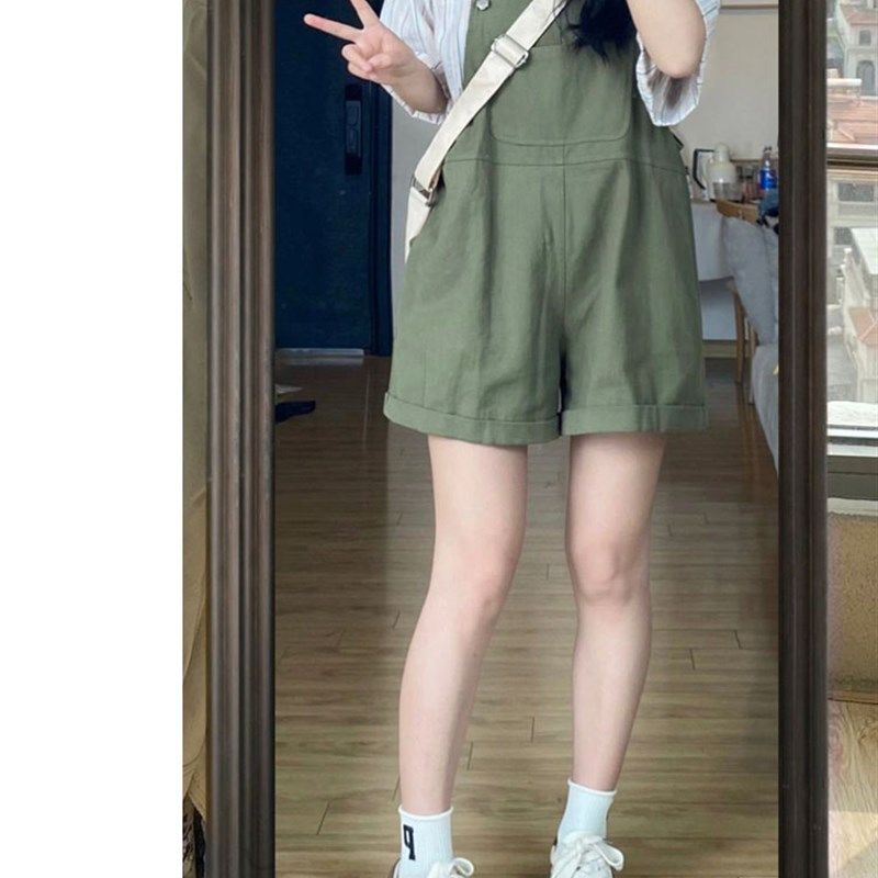梨型身材军绿色牛仔背带裤女夏季大码胖mm宽松显瘦韩版阔腿五分裤