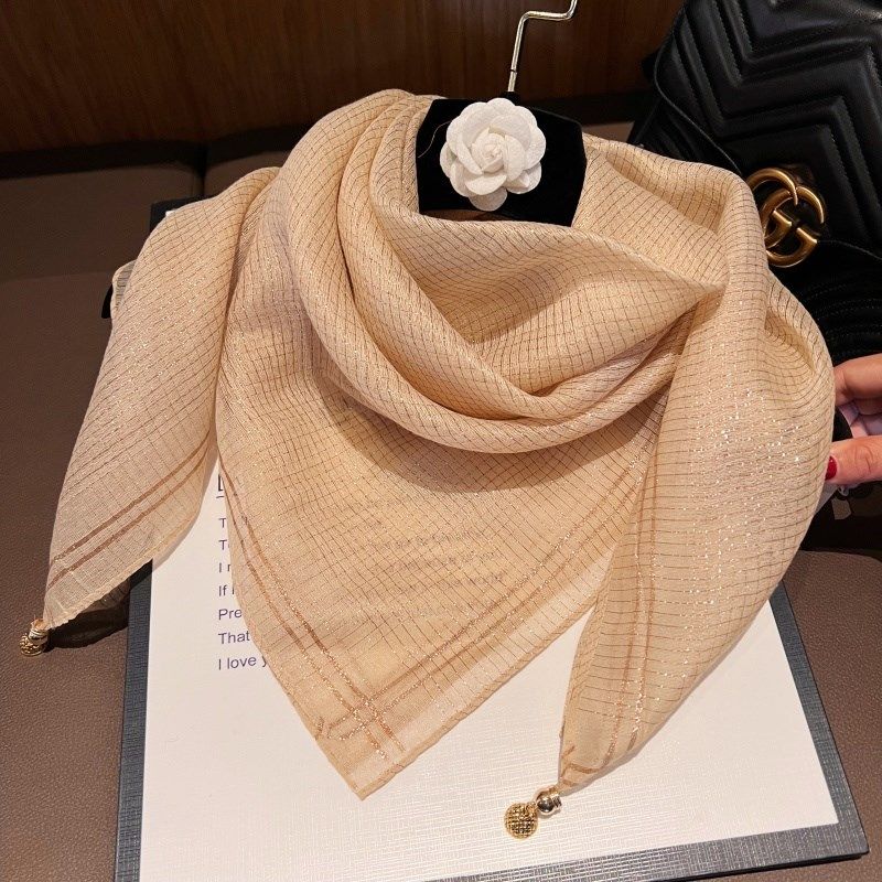 丝巾女春秋新款磁吸扣高级感雪纺纱巾百搭装饰小领巾薄款洋气围巾
