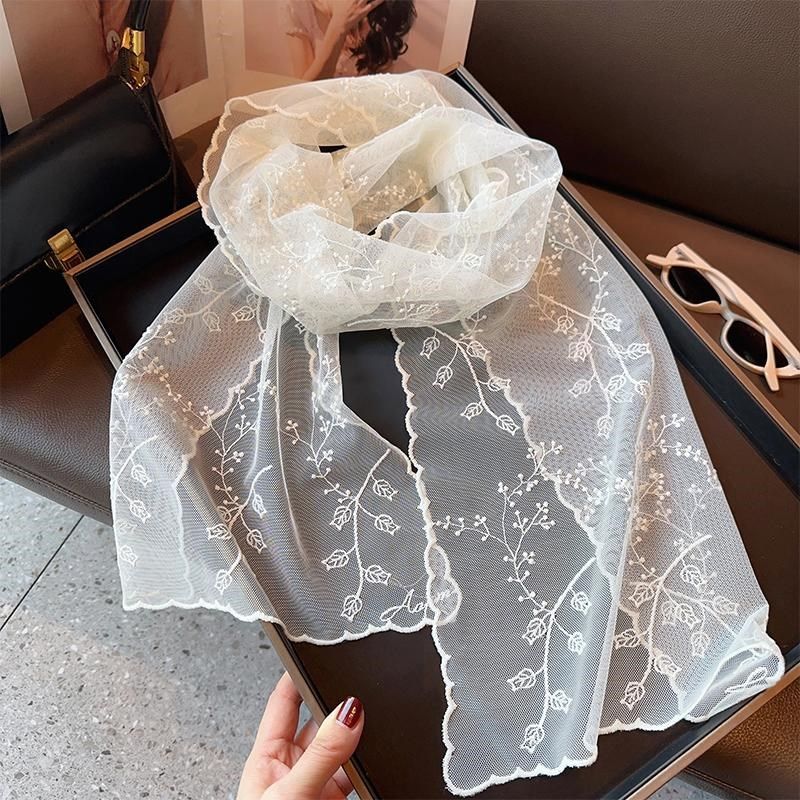 精致勾花刺绣围巾女士q镂空蕾丝丝巾春季新款领巾纯色防晒拍照纱