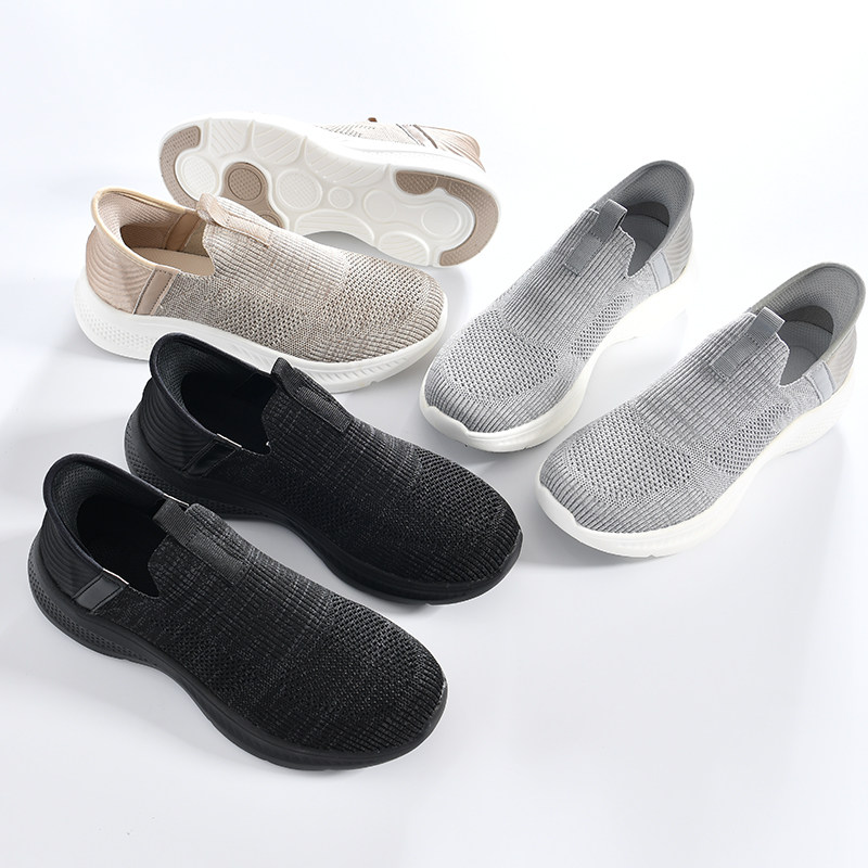 超轻便-飞织透气鞋面+防滑鞋底!春秋季男士运动休闲一脚蹬跑步鞋