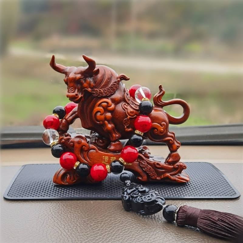 20g21新款车上摆件汽车男士霸气车内饰品男生款Y酷车饰牛年吉