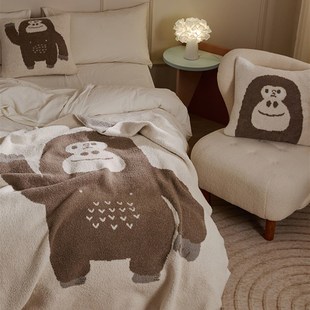 大猩猩软糯半边绒毯子抱枕撸四季针织休闲盖毯办公室午睡沙发毯子