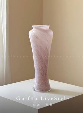 美丽的粉红色百合玫瑰水花瓶，由玻璃制成，轻豪华，高端设计，小