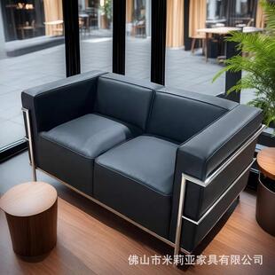 简约现代服装店柯布西耶Lc3皮质沙发组合工作室钢架黑色双人休闲