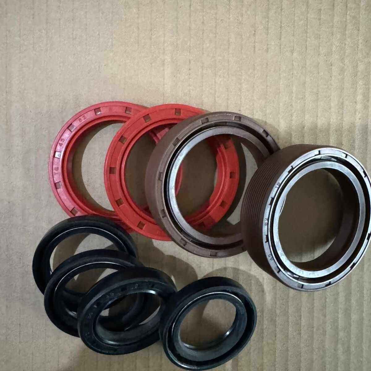 微耕机配件行走箱行走轴齿轮箱油封大全45*62*8 25*47*7 25*40*7