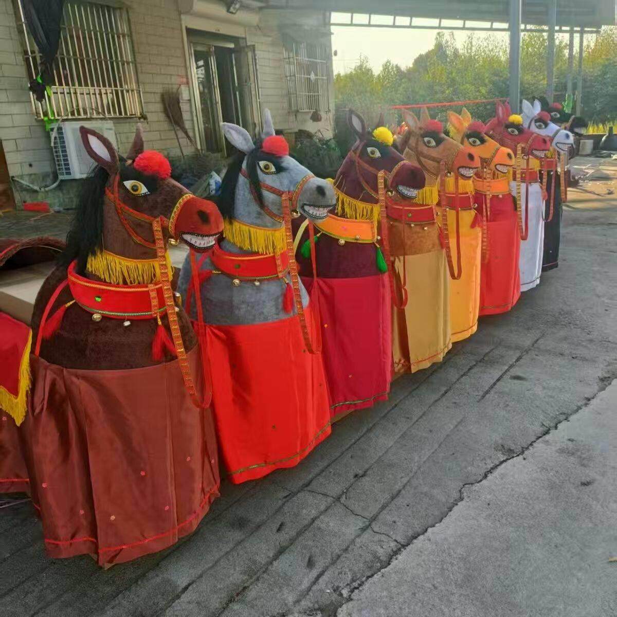 毛驴旱船跑驴竹马红马白
