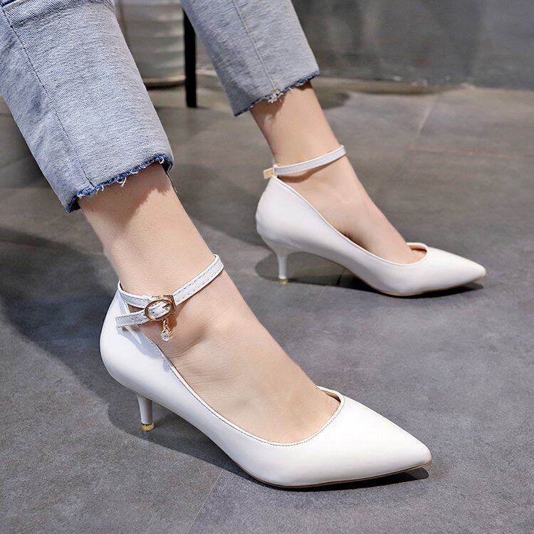 小高跟鞋女白色低跟3cm一字扣z水钻浅口尖头工作职业细跟皮鞋单鞋