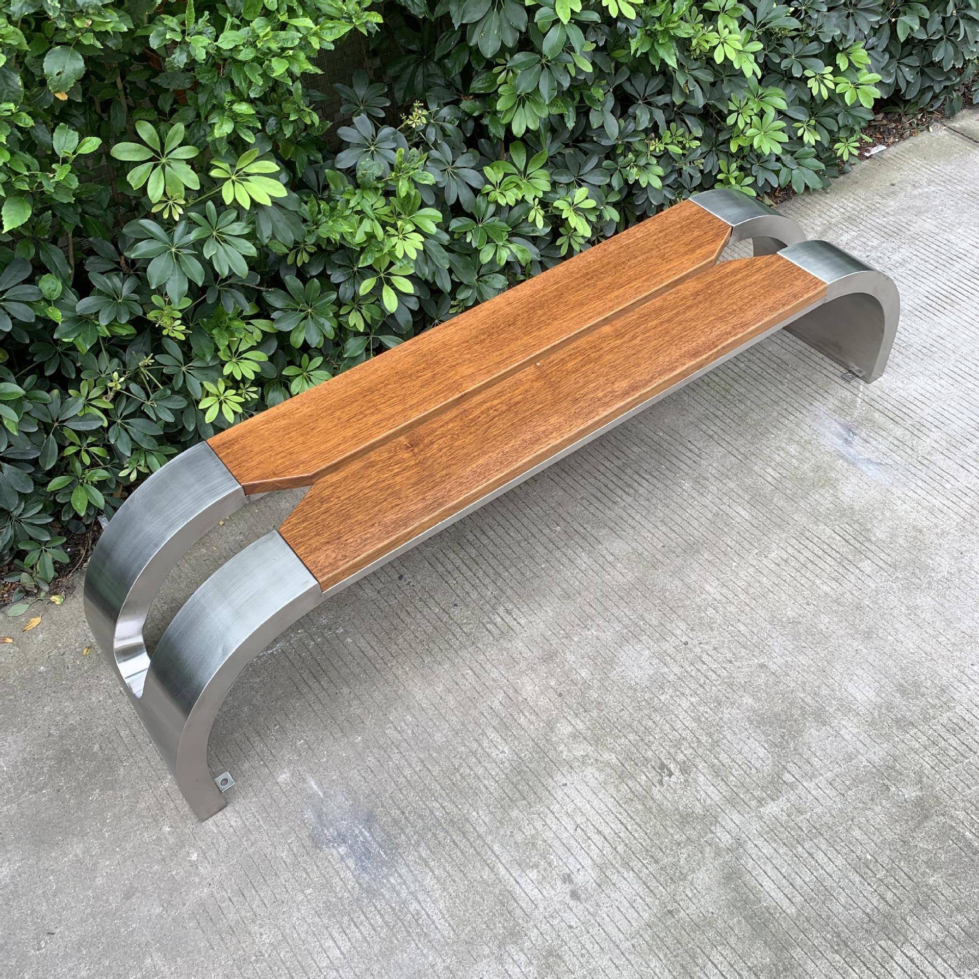 创意户外不锈钢长凳广场休闲防腐木坐凳公园椅户外长椅室外长条凳