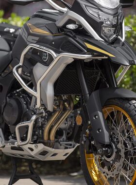 适用4凯越530G箱0VAD改装保险杠25三50不锈钢xS尾箱下护杠边箱上