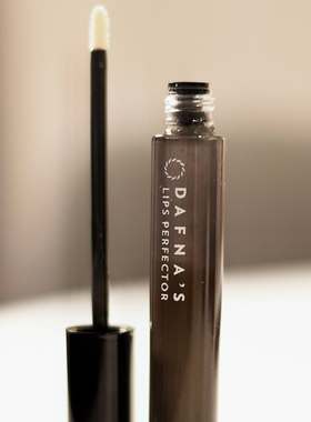 西班牙DAFNA'S丰唇笔积雪草玻尿酸唇笔唇部精华dafnas唇蜜唇膏