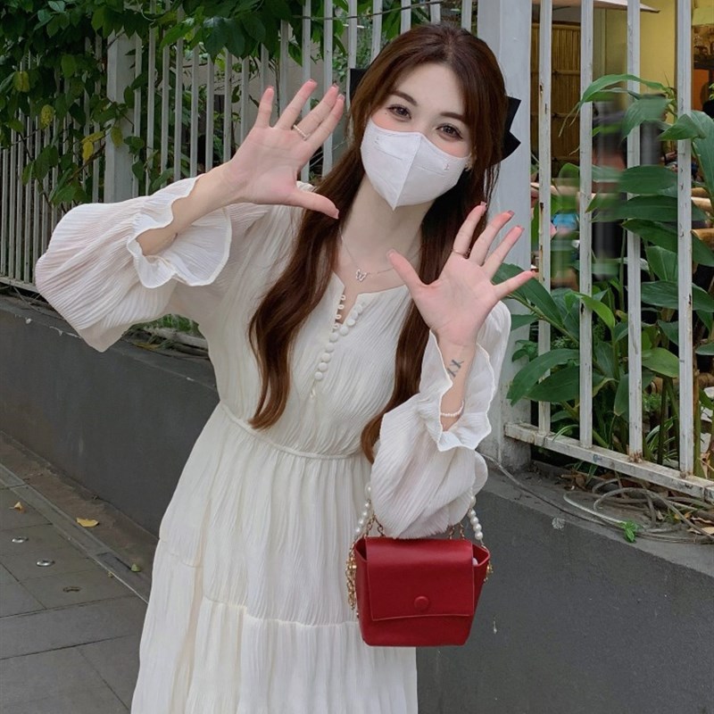 法式白色雪纺长袖连衣裙女秋季甜美初恋绝美小裙子收腰仙女A字裙