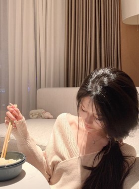 Yumeo钰 请吃饭的姐姐~柔杏粉纯纯针织裙两穿一字肩打底连衣裙