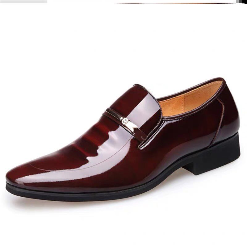 春季套脚无鞋带新郎皮鞋棕色尖头漆皮男鞋春天不用系带亮皮结婚鞋