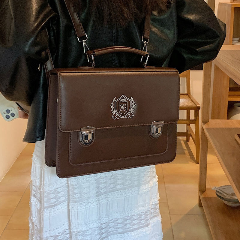 日系JK制服包包女2024新款手提单肩包大容量学院风斜挎邮差双肩包