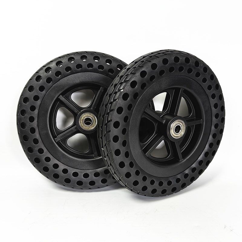 7x1.3轮椅配件前轮万向轮老人手推车轮子7寸聚Q氨酯实心胎前轮小