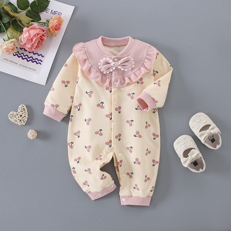 新生儿婴儿连体衣秋衣01岁女宝宝洋气公主哈衣可爱外出爬服春秋装